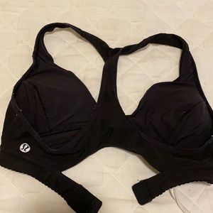 black lululemon bra